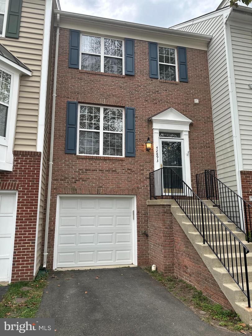 42893 GOLF VIEW DR, SOUTH RIDING, Virginia 20152, 3 Bedrooms Bedrooms, ,2 BathroomsBathrooms,Residential,For sale,42893 GOLF VIEW DR,VALO2107048 MLS # VALO2107048