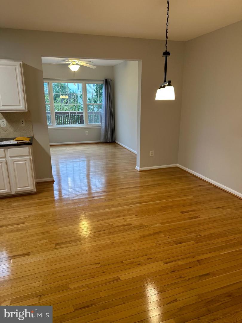 42893 GOLF VIEW DR, SOUTH RIDING, Virginia 20152, 3 Bedrooms Bedrooms, ,2 BathroomsBathrooms,Residential,For sale,42893 GOLF VIEW DR,VALO2107048 MLS # VALO2107048