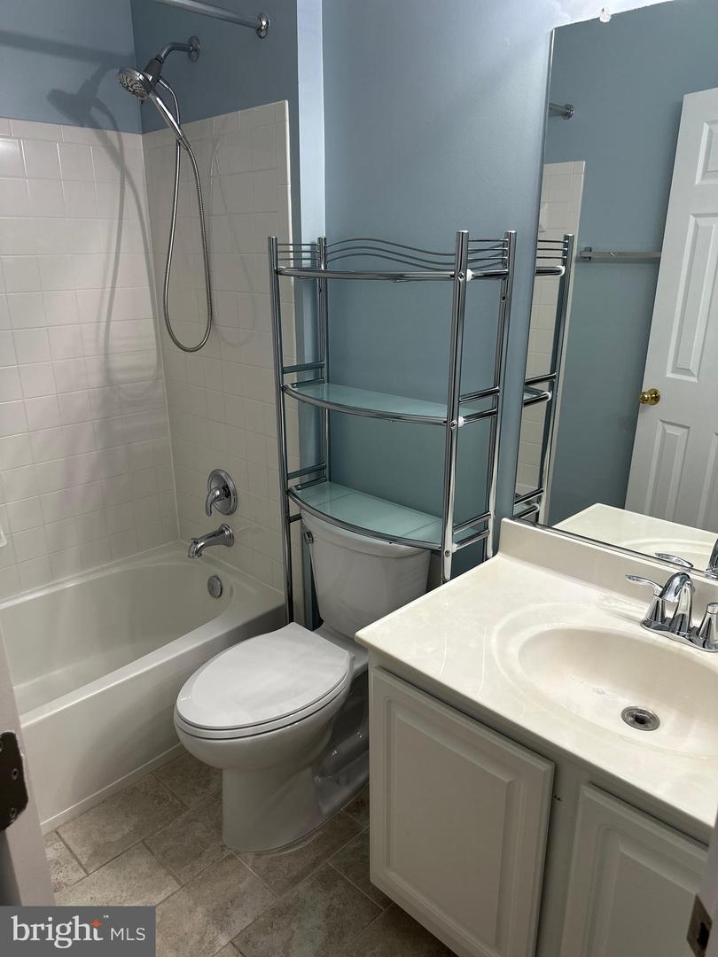 42893 GOLF VIEW DR, SOUTH RIDING, Virginia 20152, 3 Bedrooms Bedrooms, ,2 BathroomsBathrooms,Residential,For sale,42893 GOLF VIEW DR,VALO2107048 MLS # VALO2107048