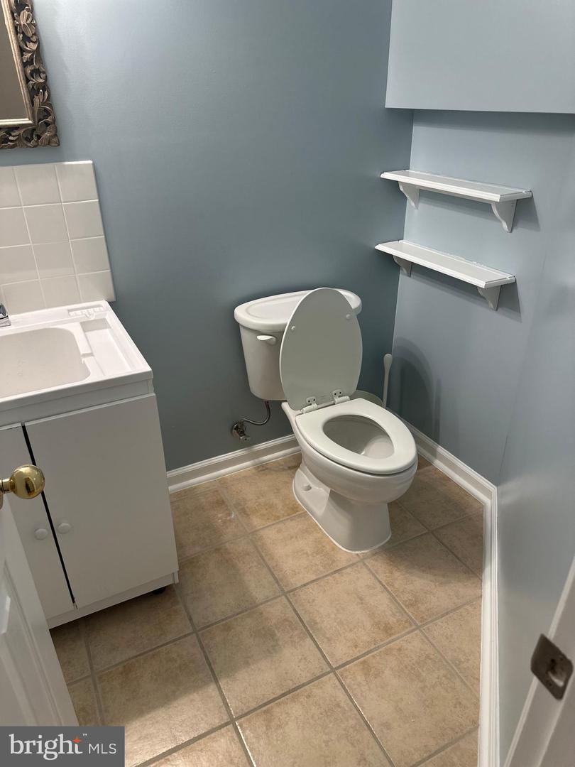 42893 GOLF VIEW DR, SOUTH RIDING, Virginia 20152, 3 Bedrooms Bedrooms, ,2 BathroomsBathrooms,Residential,For sale,42893 GOLF VIEW DR,VALO2107048 MLS # VALO2107048