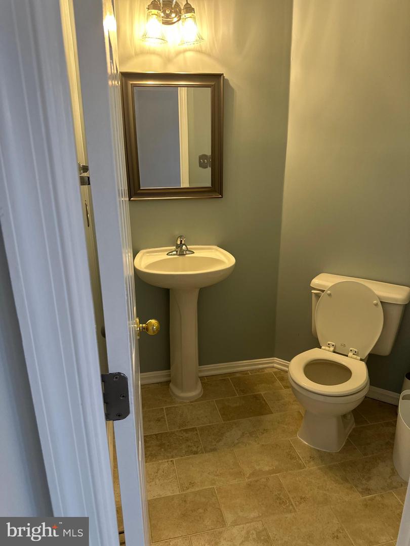 42893 GOLF VIEW DR, SOUTH RIDING, Virginia 20152, 3 Bedrooms Bedrooms, ,2 BathroomsBathrooms,Residential,For sale,42893 GOLF VIEW DR,VALO2107048 MLS # VALO2107048
