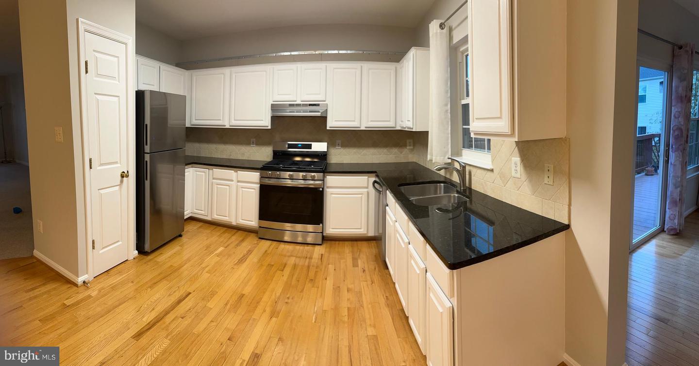 42893 GOLF VIEW DR, SOUTH RIDING, Virginia 20152, 3 Bedrooms Bedrooms, ,2 BathroomsBathrooms,Residential,For sale,42893 GOLF VIEW DR,VALO2107048 MLS # VALO2107048