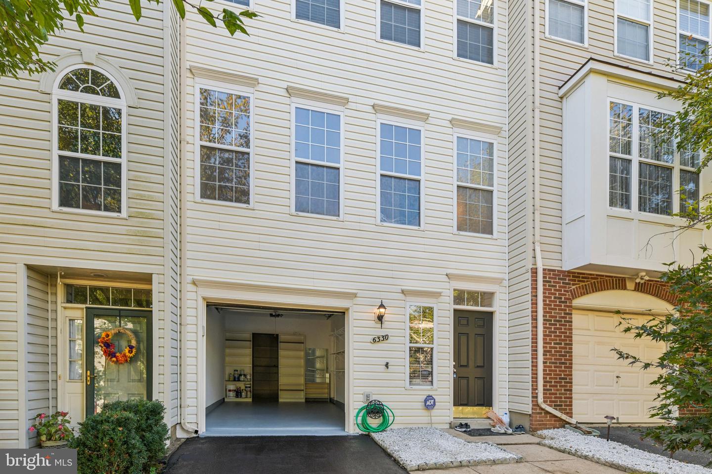 6330 JAMES HARRIS WAY, CENTREVILLE, Virginia 20121, 3 Bedrooms Bedrooms, ,2 BathroomsBathrooms,Residential,For sale,6330 JAMES HARRIS WAY,VAFX2267890 MLS # VAFX2267890