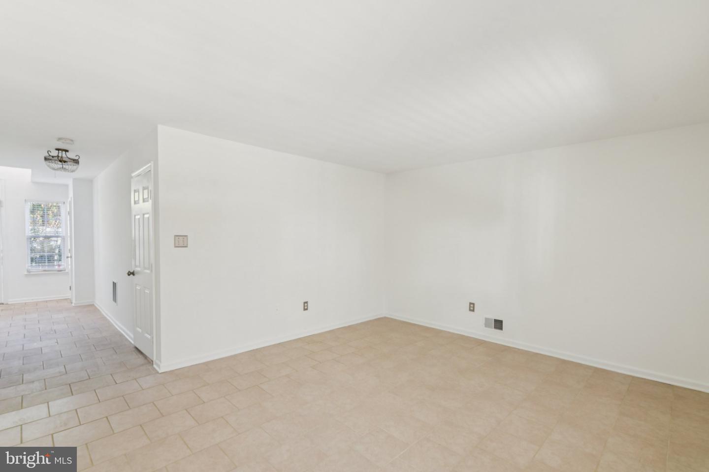 6330 JAMES HARRIS WAY, CENTREVILLE, Virginia 20121, 3 Bedrooms Bedrooms, ,2 BathroomsBathrooms,Residential,For sale,6330 JAMES HARRIS WAY,VAFX2267890 MLS # VAFX2267890