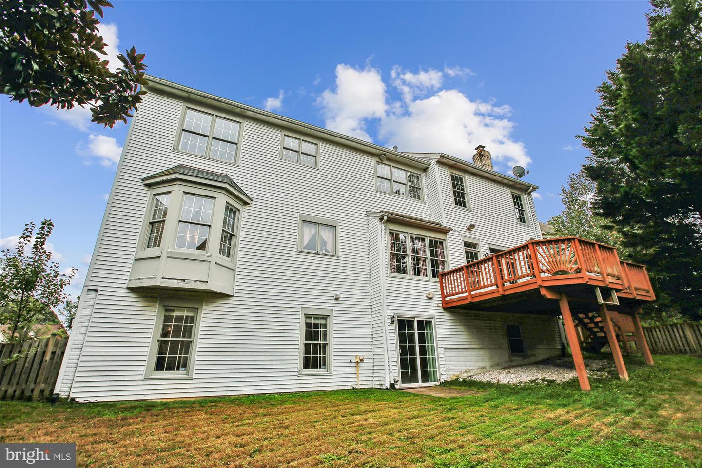 7406 ARUNDEL PL, SPRINGFIELD, Virginia 22153, 5 Bedrooms Bedrooms, ,3 BathroomsBathrooms,Residential,For sale,7406 ARUNDEL PL,VAFX2268002 MLS # VAFX2268002