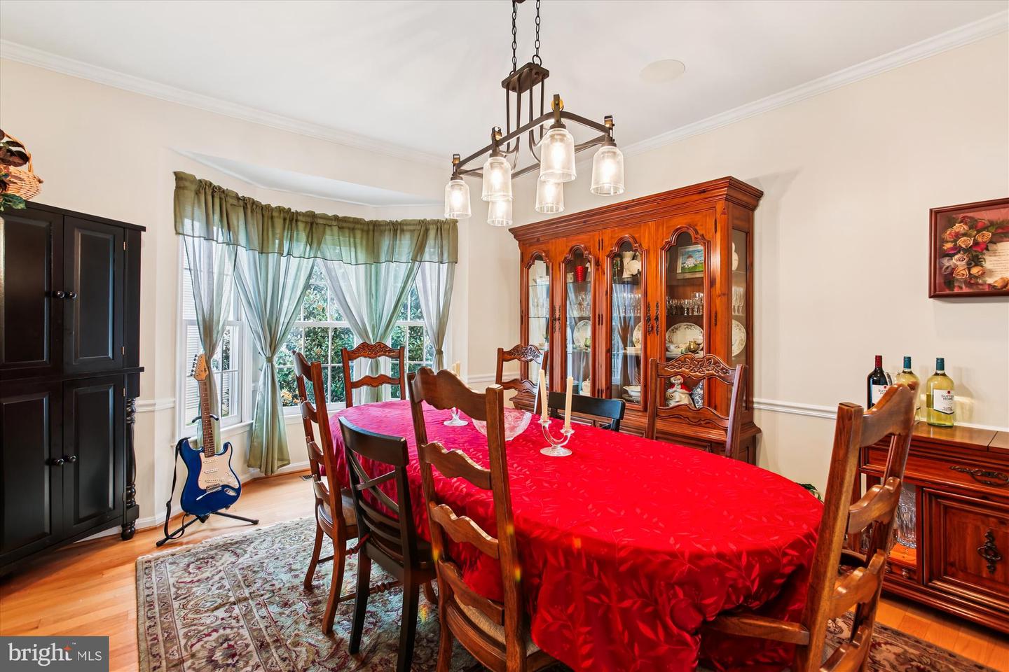 7406 ARUNDEL PL, SPRINGFIELD, Virginia 22153, 5 Bedrooms Bedrooms, ,3 BathroomsBathrooms,Residential,For sale,7406 ARUNDEL PL,VAFX2268002 MLS # VAFX2268002