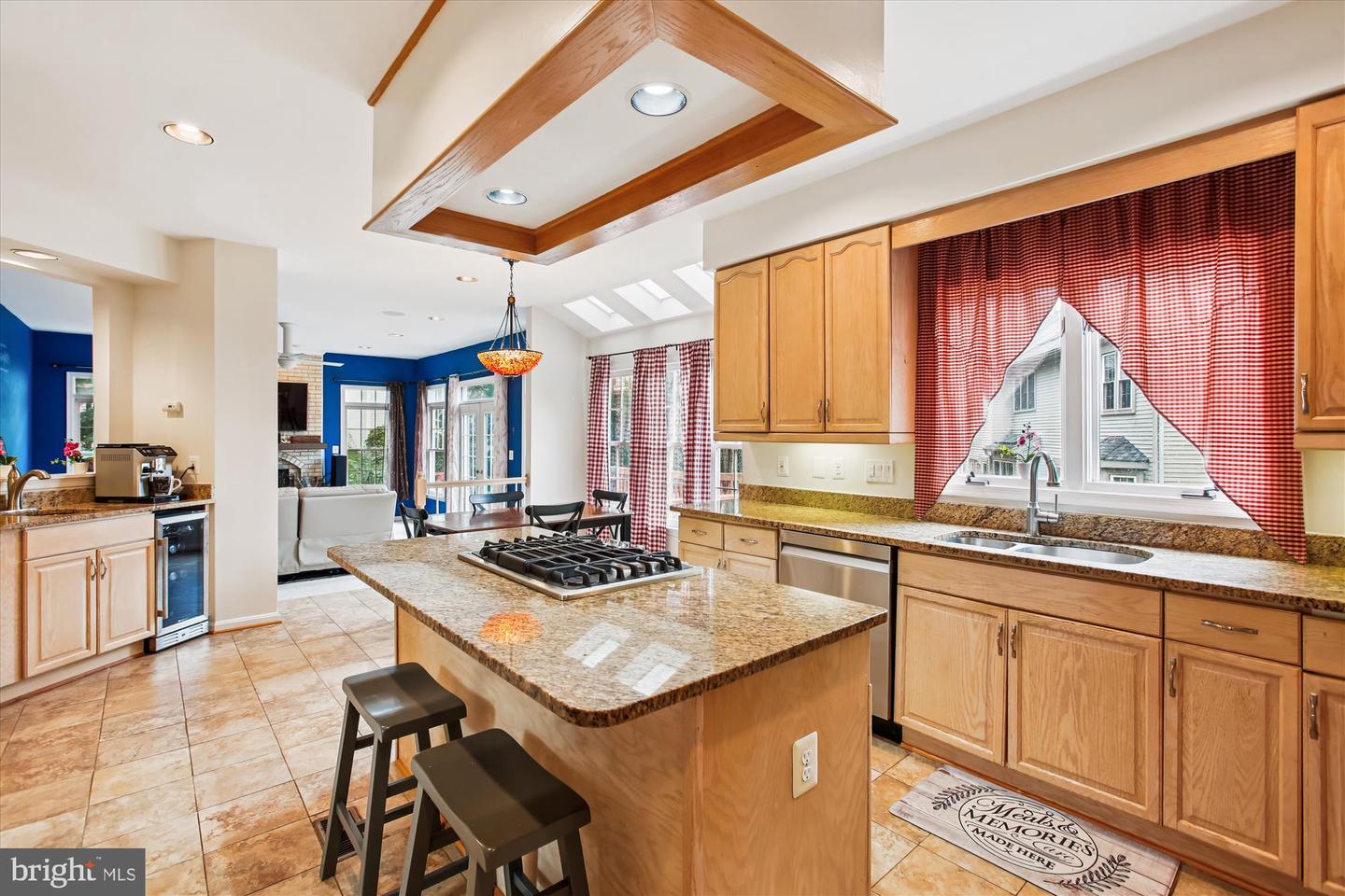 7406 ARUNDEL PL, SPRINGFIELD, Virginia 22153, 5 Bedrooms Bedrooms, ,3 BathroomsBathrooms,Residential,For sale,7406 ARUNDEL PL,VAFX2268002 MLS # VAFX2268002
