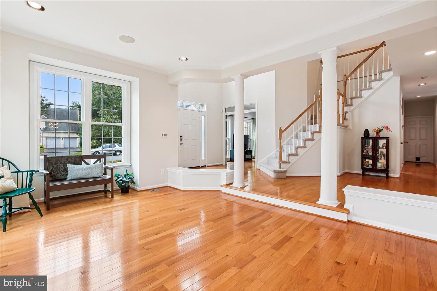 7406 ARUNDEL PL, SPRINGFIELD, Virginia 22153, 5 Bedrooms Bedrooms, ,3 BathroomsBathrooms,Residential,For sale,7406 ARUNDEL PL,VAFX2268002 MLS # VAFX2268002