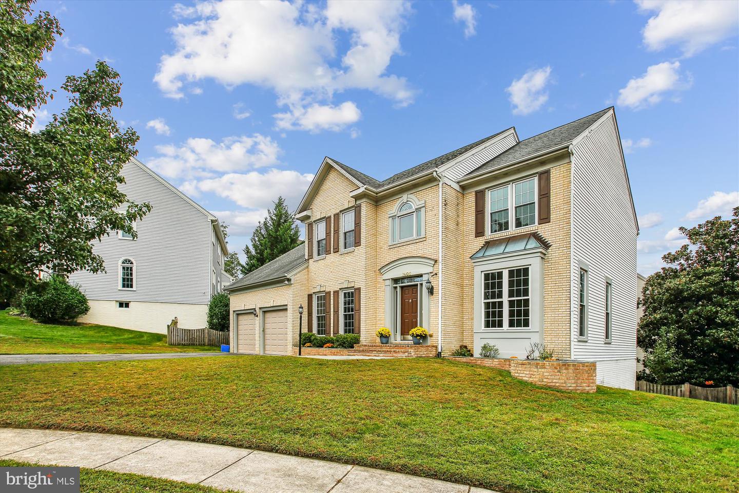 7406 ARUNDEL PL, SPRINGFIELD, Virginia 22153, 5 Bedrooms Bedrooms, ,3 BathroomsBathrooms,Residential,For sale,7406 ARUNDEL PL,VAFX2268002 MLS # VAFX2268002