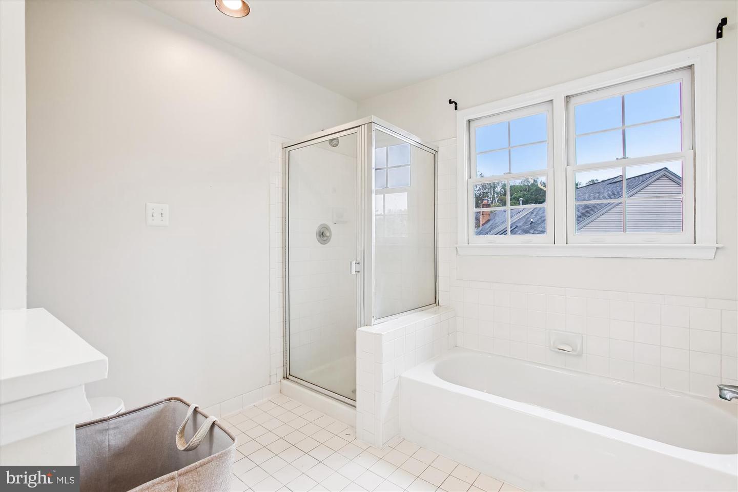 7406 ARUNDEL PL, SPRINGFIELD, Virginia 22153, 5 Bedrooms Bedrooms, ,3 BathroomsBathrooms,Residential,For sale,7406 ARUNDEL PL,VAFX2268002 MLS # VAFX2268002