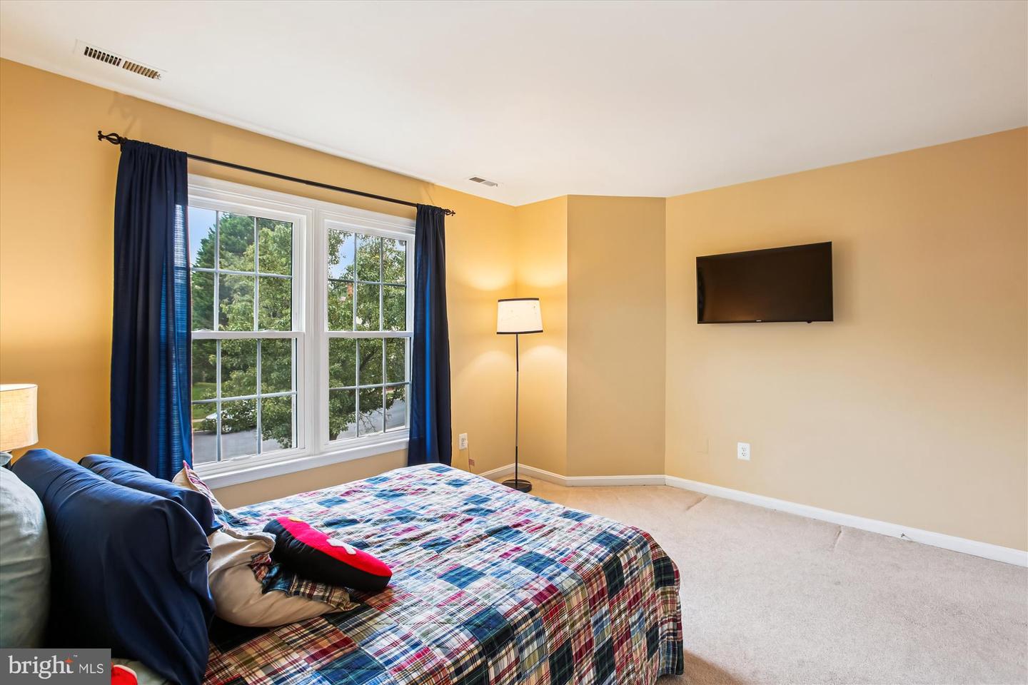 7406 ARUNDEL PL, SPRINGFIELD, Virginia 22153, 5 Bedrooms Bedrooms, ,3 BathroomsBathrooms,Residential,For sale,7406 ARUNDEL PL,VAFX2268002 MLS # VAFX2268002