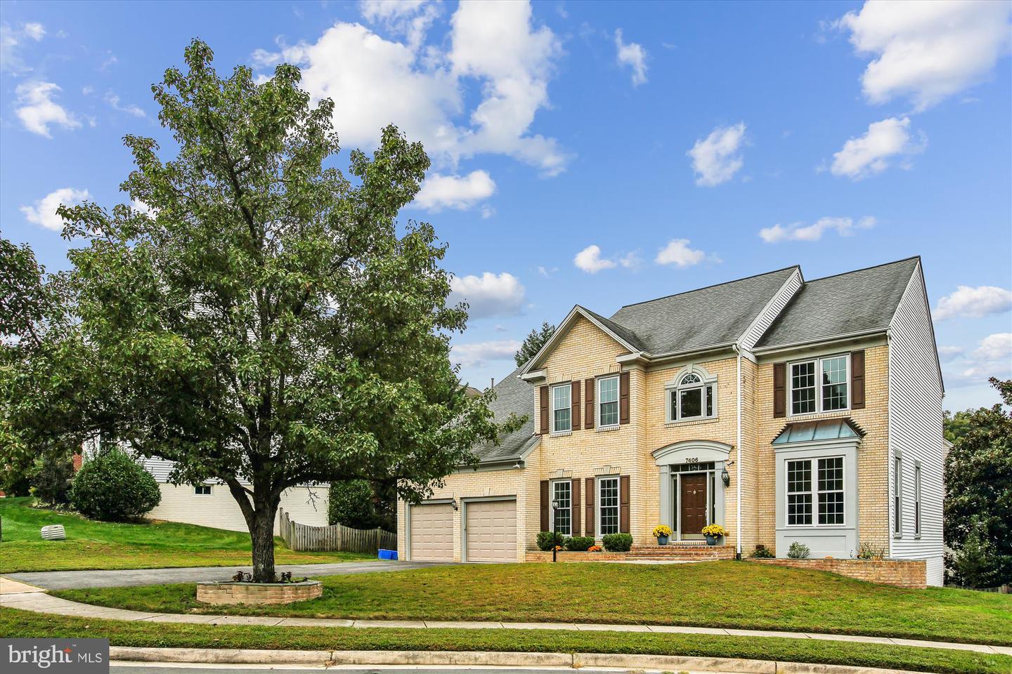 7406 ARUNDEL PL, SPRINGFIELD, Virginia 22153, 5 Bedrooms Bedrooms, ,3 BathroomsBathrooms,Residential,For sale,7406 ARUNDEL PL,VAFX2268002 MLS # VAFX2268002