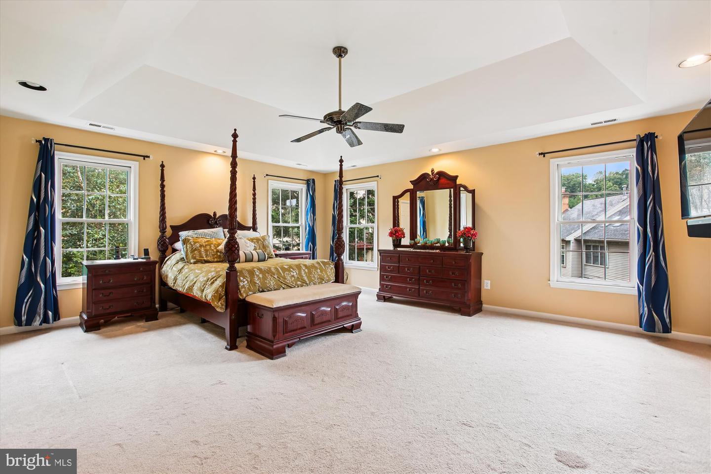 7406 ARUNDEL PL, SPRINGFIELD, Virginia 22153, 5 Bedrooms Bedrooms, ,3 BathroomsBathrooms,Residential,For sale,7406 ARUNDEL PL,VAFX2268002 MLS # VAFX2268002