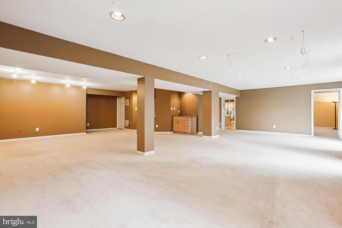 7406 ARUNDEL PL, SPRINGFIELD, Virginia 22153, 5 Bedrooms Bedrooms, ,3 BathroomsBathrooms,Residential,For sale,7406 ARUNDEL PL,VAFX2268002 MLS # VAFX2268002