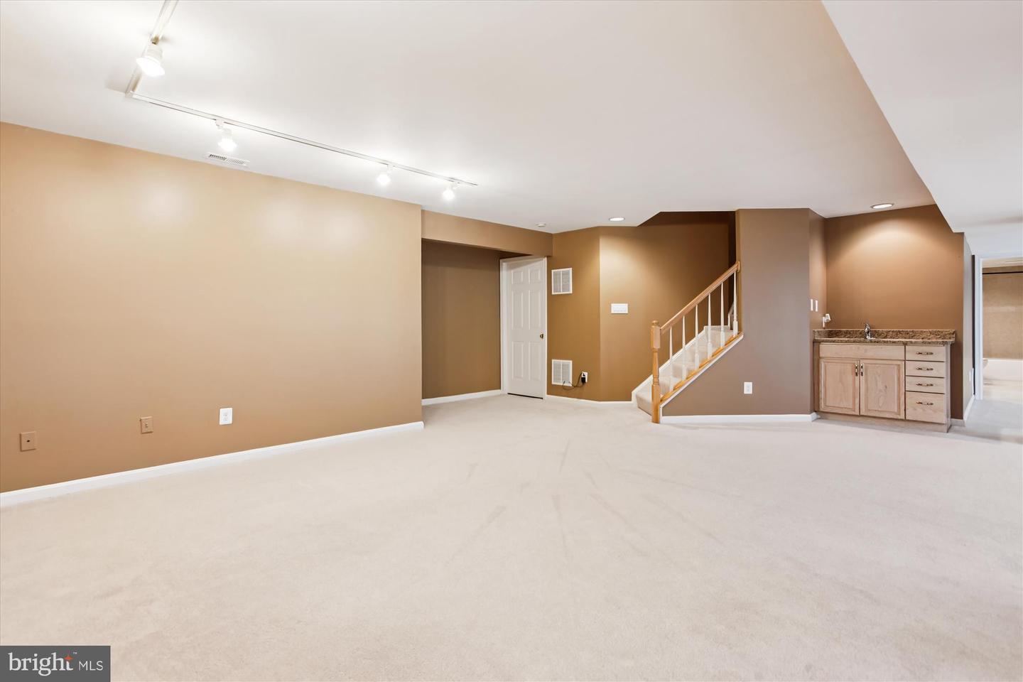 7406 ARUNDEL PL, SPRINGFIELD, Virginia 22153, 5 Bedrooms Bedrooms, ,3 BathroomsBathrooms,Residential,For sale,7406 ARUNDEL PL,VAFX2268002 MLS # VAFX2268002