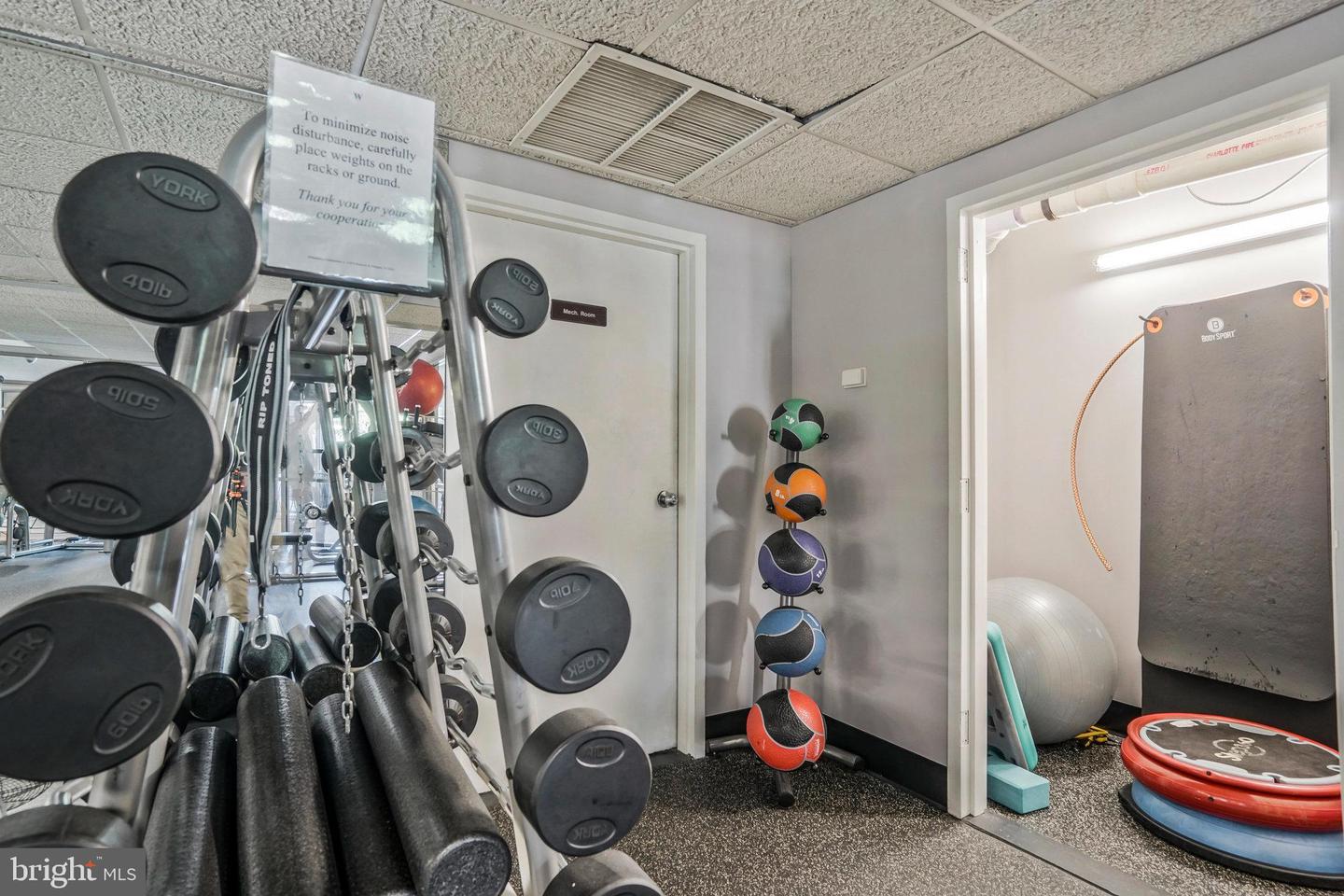 1276 N WAYNE ST N #628, ARLINGTON, Virginia 22201, 2 Bedrooms Bedrooms, ,2 BathroomsBathrooms,Residential,For sale,1276 N WAYNE ST N #628,VAAR2063926 MLS # VAAR2063926