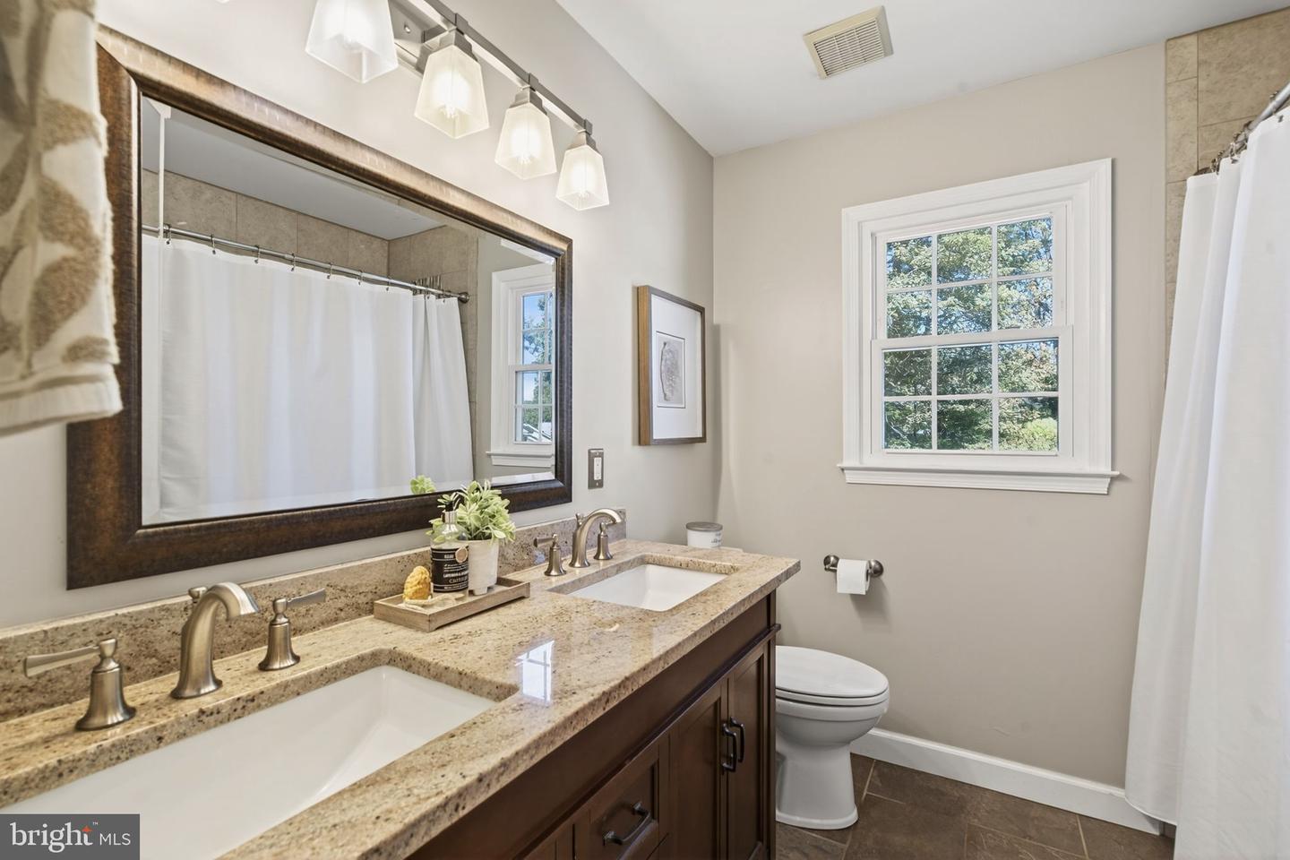 10114 MARSHALL POND RD, BURKE, Virginia 22015, 4 Bedrooms Bedrooms, ,3 BathroomsBathrooms,Residential,For sale,10114 MARSHALL POND RD,VAFX2268328 MLS # VAFX2268328