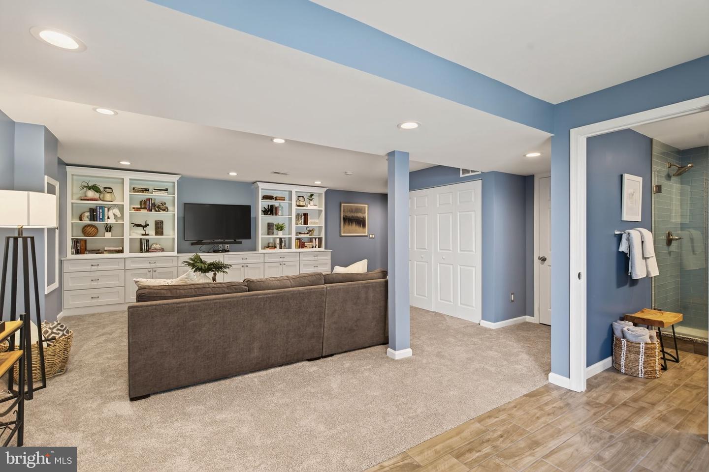 10114 MARSHALL POND RD, BURKE, Virginia 22015, 4 Bedrooms Bedrooms, ,3 BathroomsBathrooms,Residential,For sale,10114 MARSHALL POND RD,VAFX2268328 MLS # VAFX2268328