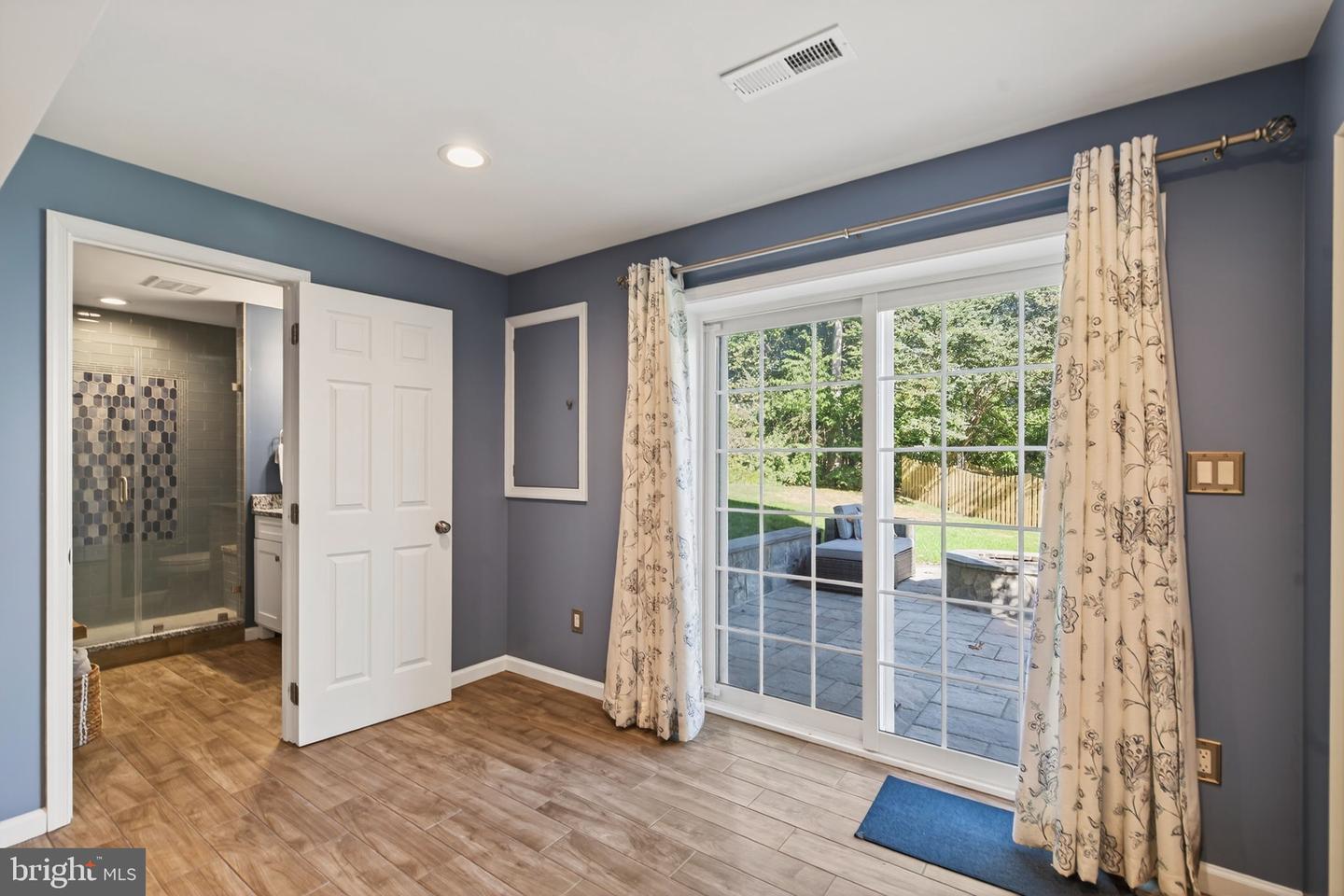 10114 MARSHALL POND RD, BURKE, Virginia 22015, 4 Bedrooms Bedrooms, ,3 BathroomsBathrooms,Residential,For sale,10114 MARSHALL POND RD,VAFX2268328 MLS # VAFX2268328