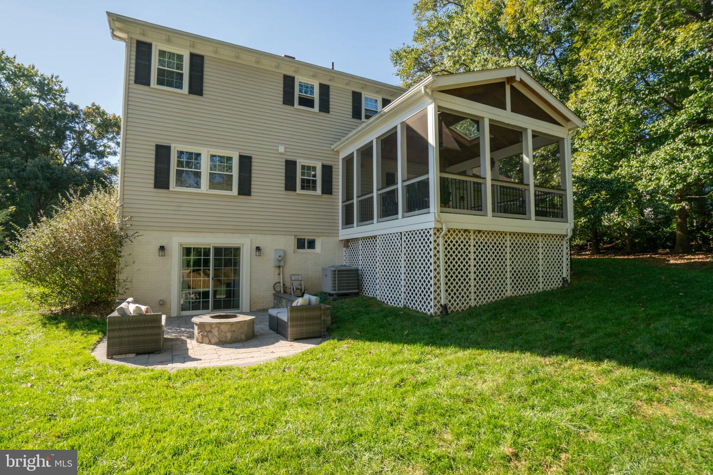 10114 MARSHALL POND RD, BURKE, Virginia 22015, 4 Bedrooms Bedrooms, ,3 BathroomsBathrooms,Residential,For sale,10114 MARSHALL POND RD,VAFX2268328 MLS # VAFX2268328