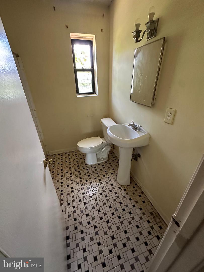 4911 JUST ST NE, WASHINGTON, District Of Columbia 20019, 1 Bedroom Bedrooms, ,1 BathroomBathrooms,Residential,For sale,4911 JUST ST NE,DCDC2223524 MLS # DCDC2223524