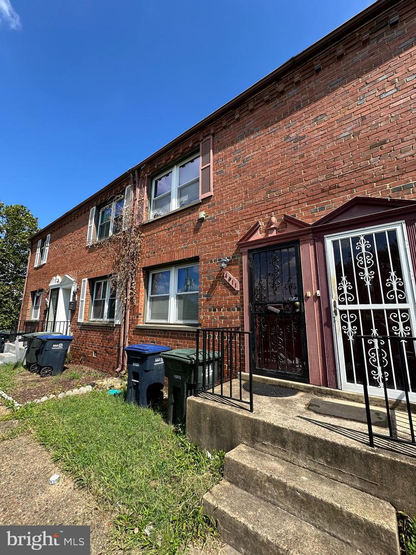 4911 JUST ST NE, WASHINGTON, District Of Columbia 20019, 1 Bedroom Bedrooms, ,1 BathroomBathrooms,Residential,For sale,4911 JUST ST NE,DCDC2223524 MLS # DCDC2223524