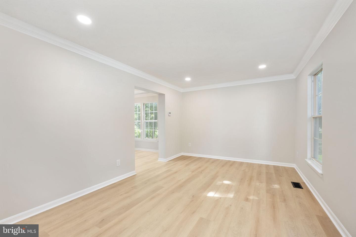 103 SPRING LAKE DR, STAFFORD, Virginia 22556, 5 Bedrooms Bedrooms, ,3 BathroomsBathrooms,Residential,For sale,103 SPRING LAKE DR,VAST2042826 MLS # VAST2042826
