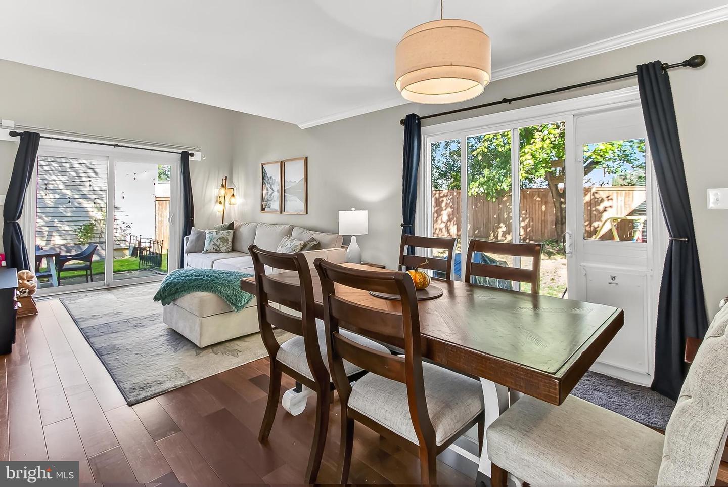 7206 LAVENDER LN, SPRINGFIELD, Virginia 22150, 3 Bedrooms Bedrooms, 9 Rooms Rooms,2 BathroomsBathrooms,Residential,For sale,7206 LAVENDER LN,VAFX2268900 MLS # VAFX2268900
