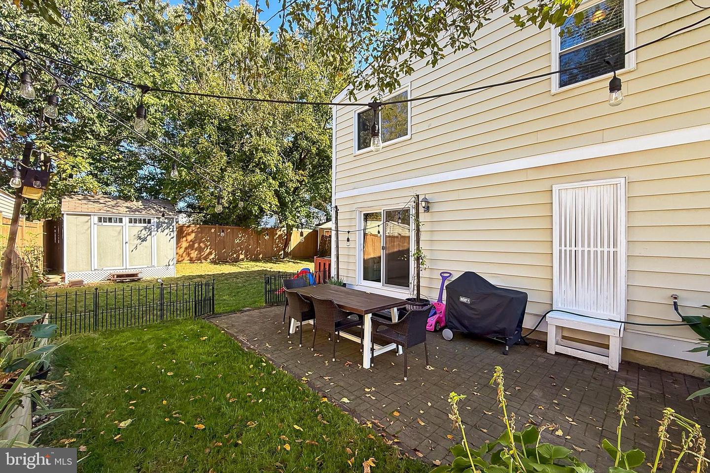 7206 LAVENDER LN, SPRINGFIELD, Virginia 22150, 3 Bedrooms Bedrooms, 9 Rooms Rooms,2 BathroomsBathrooms,Residential,For sale,7206 LAVENDER LN,VAFX2268900 MLS # VAFX2268900