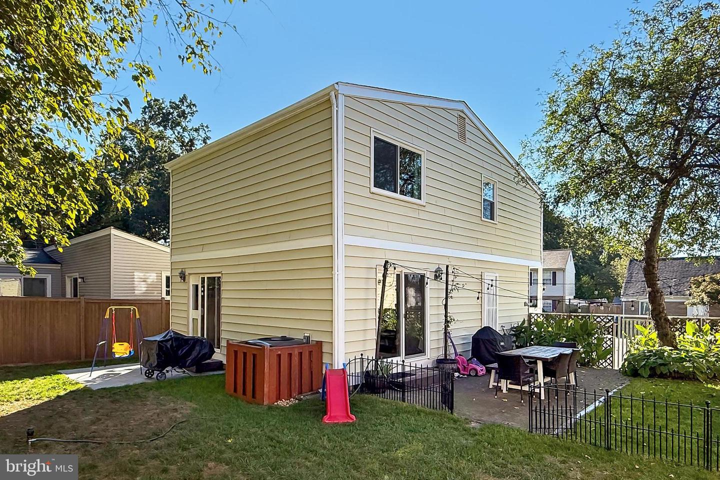 7206 LAVENDER LN, SPRINGFIELD, Virginia 22150, 3 Bedrooms Bedrooms, 9 Rooms Rooms,2 BathroomsBathrooms,Residential,For sale,7206 LAVENDER LN,VAFX2268900 MLS # VAFX2268900