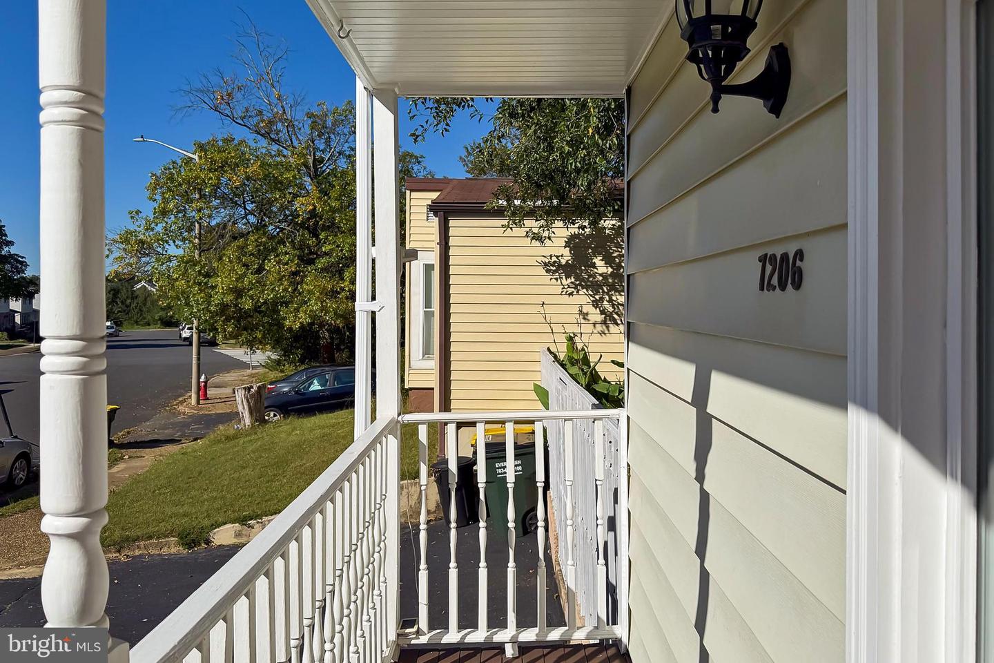 7206 LAVENDER LN, SPRINGFIELD, Virginia 22150, 3 Bedrooms Bedrooms, 9 Rooms Rooms,2 BathroomsBathrooms,Residential,For sale,7206 LAVENDER LN,VAFX2268900 MLS # VAFX2268900