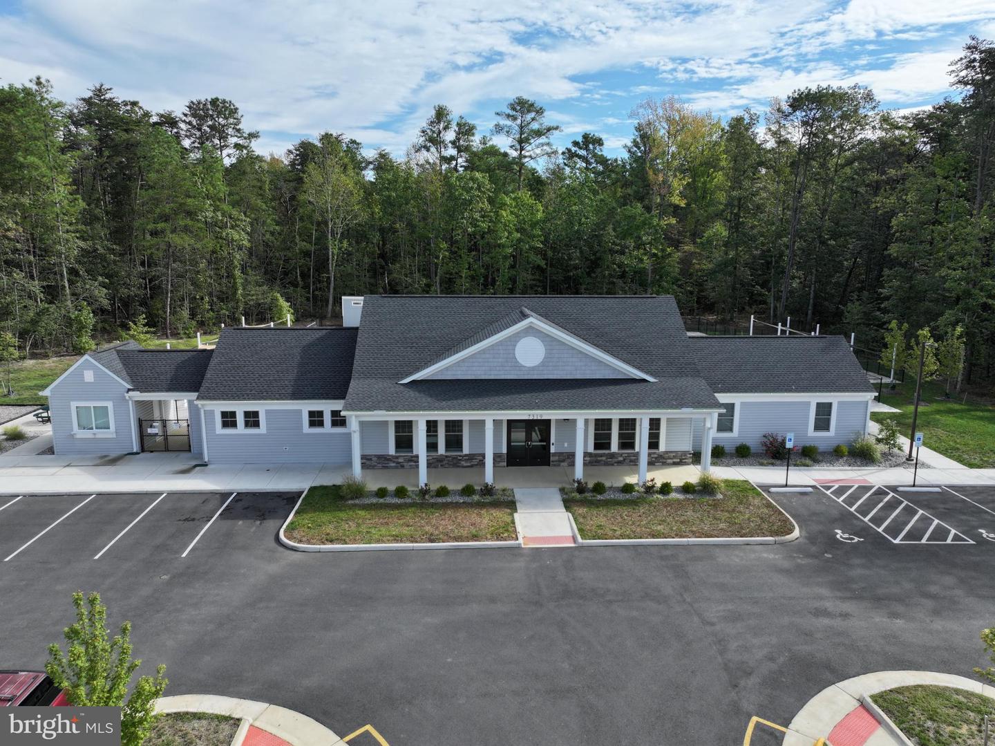 18323 CONGRESSIONAL CIR, RUTHER GLEN, Virginia 22546, 3 Bedrooms Bedrooms, 13 Rooms Rooms,2 BathroomsBathrooms,Residential,For sale,18323 CONGRESSIONAL CIR,VACV2008882 MLS # VACV2008882
