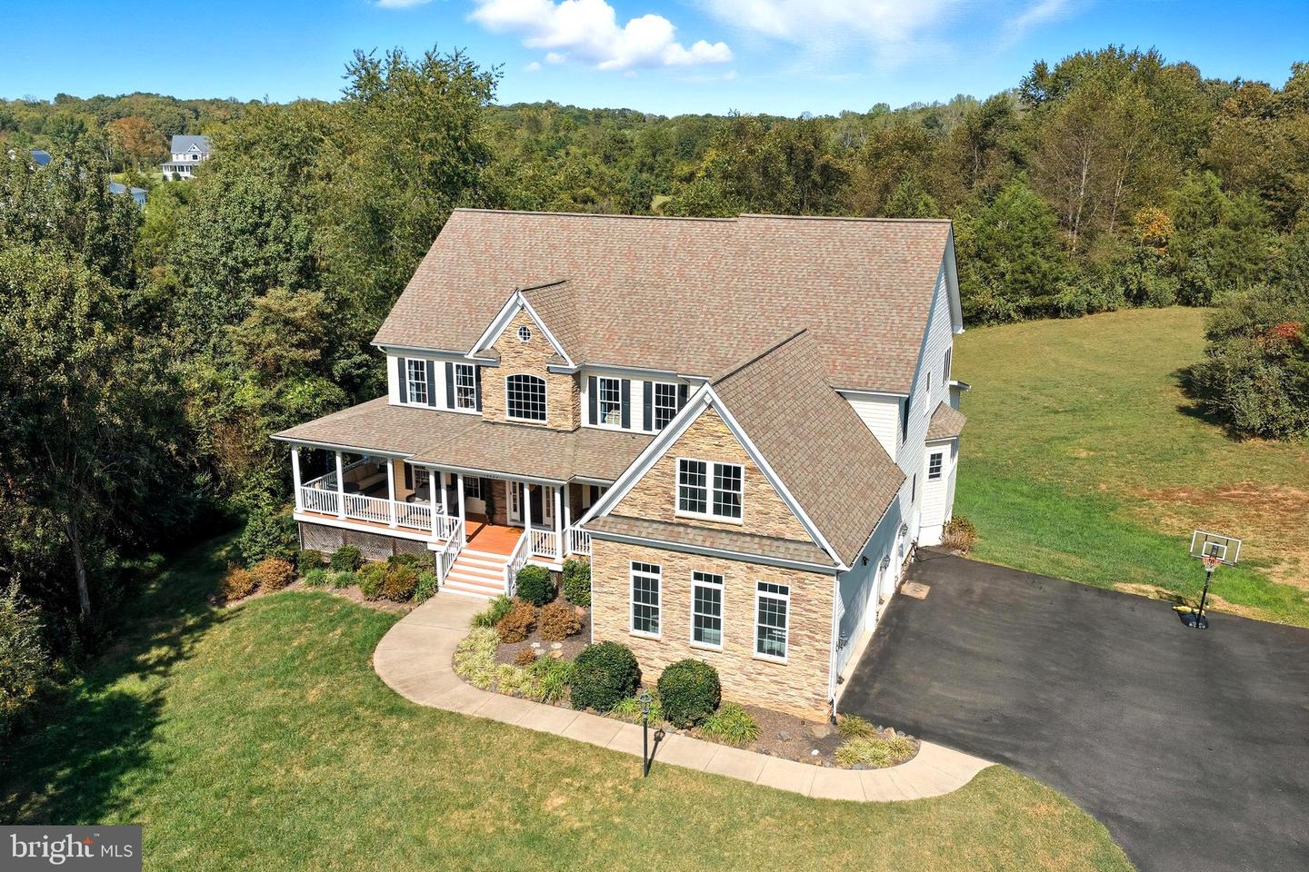10004 WINDY HILL DR, NOKESVILLE, Virginia 20181, 6 Bedrooms Bedrooms, ,5 BathroomsBathrooms,Residential,For sale,10004 WINDY HILL DR,VAPW2104710 MLS # VAPW2104710