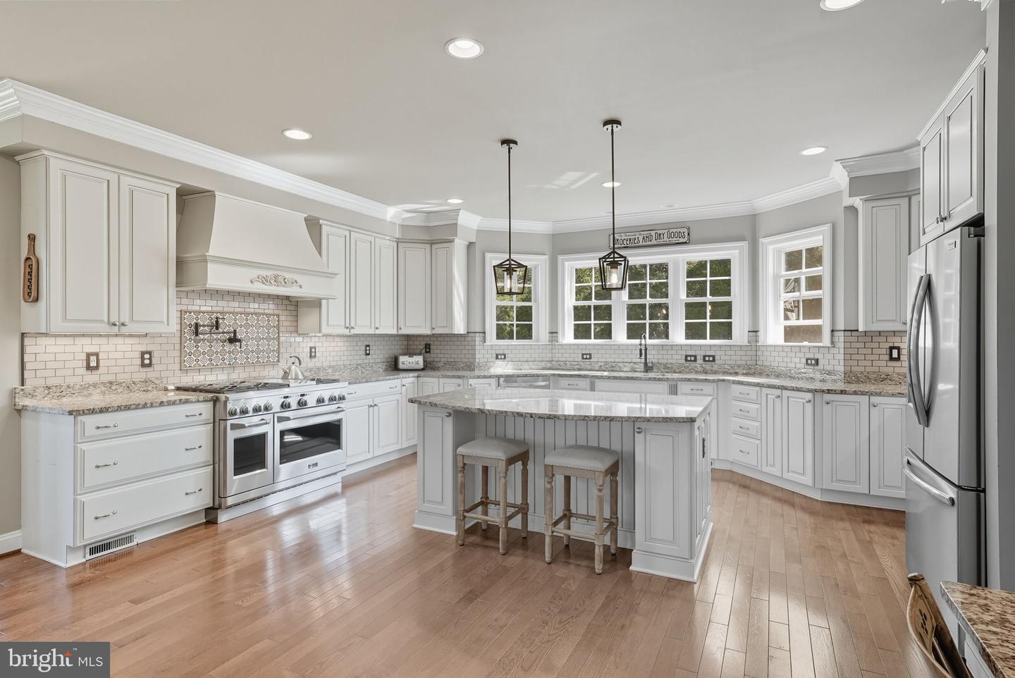 10004 WINDY HILL DR, NOKESVILLE, Virginia 20181, 6 Bedrooms Bedrooms, ,5 BathroomsBathrooms,Residential,For sale,10004 WINDY HILL DR,VAPW2104710 MLS # VAPW2104710