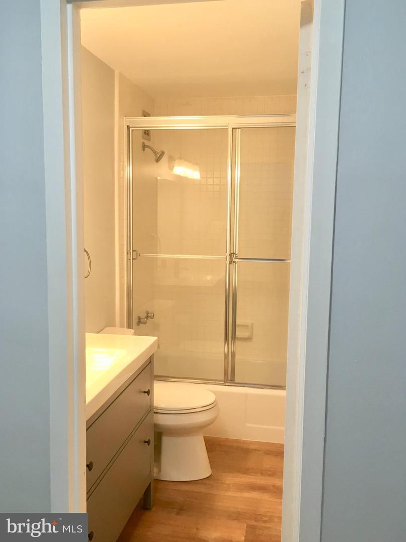 1011 ARLINGTON BLVD #648, ARLINGTON, Virginia 22209, 1 Bedroom Bedrooms, ,1 BathroomBathrooms,Residential,For sale,1011 ARLINGTON BLVD #648,VAAR2064204 MLS # VAAR2064204