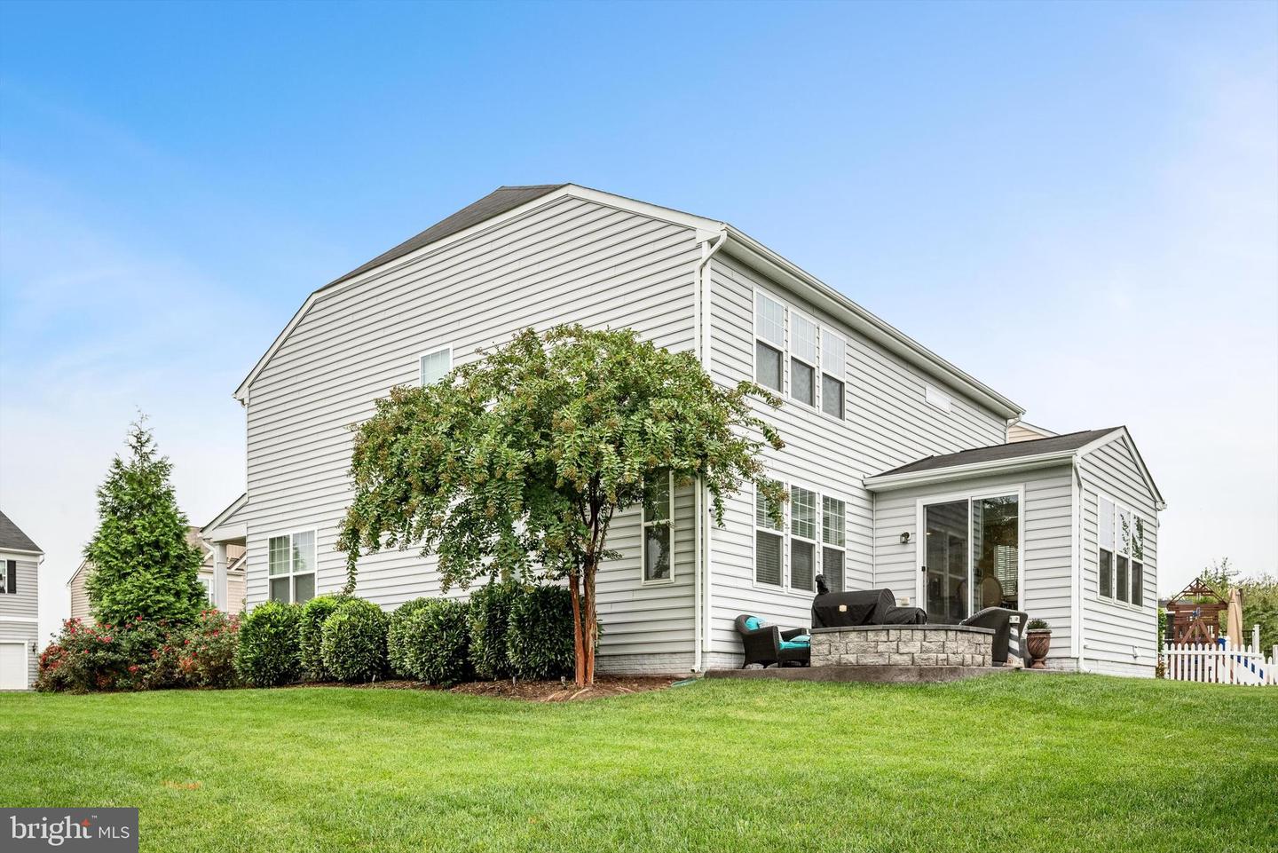100 SILVER COMET CT, FREDERICKSBURG, Virginia 22405, 5 Bedrooms Bedrooms, ,3 BathroomsBathrooms,Residential,For sale,100 SILVER COMET CT,VAST2043078 MLS # VAST2043078