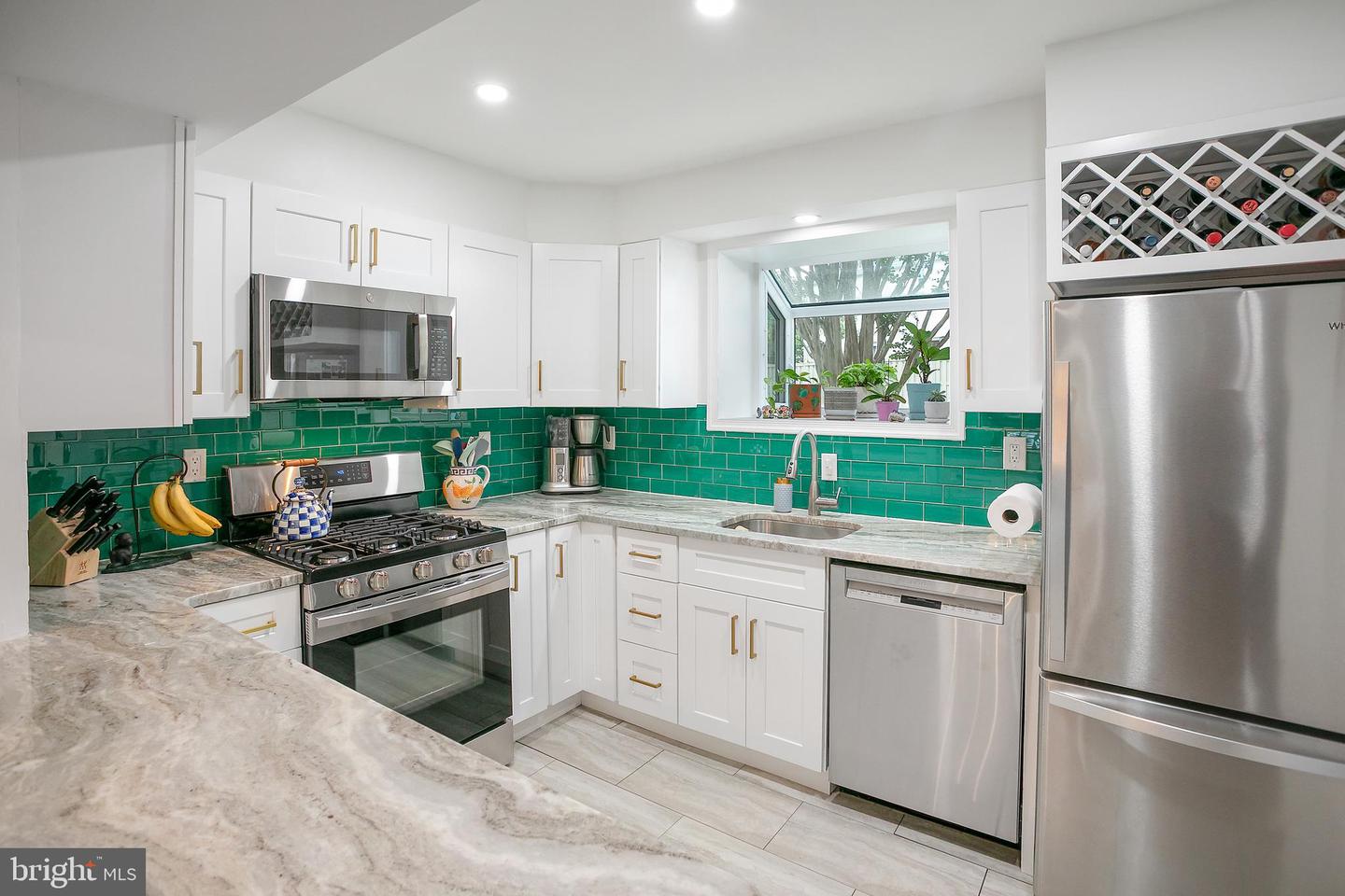 3818 KING ST, ALEXANDRIA, Virginia 22302, 3 Bedrooms Bedrooms, ,2 BathroomsBathrooms,Residential,For sale,3818 KING ST,VAAX2050294 MLS # VAAX2050294