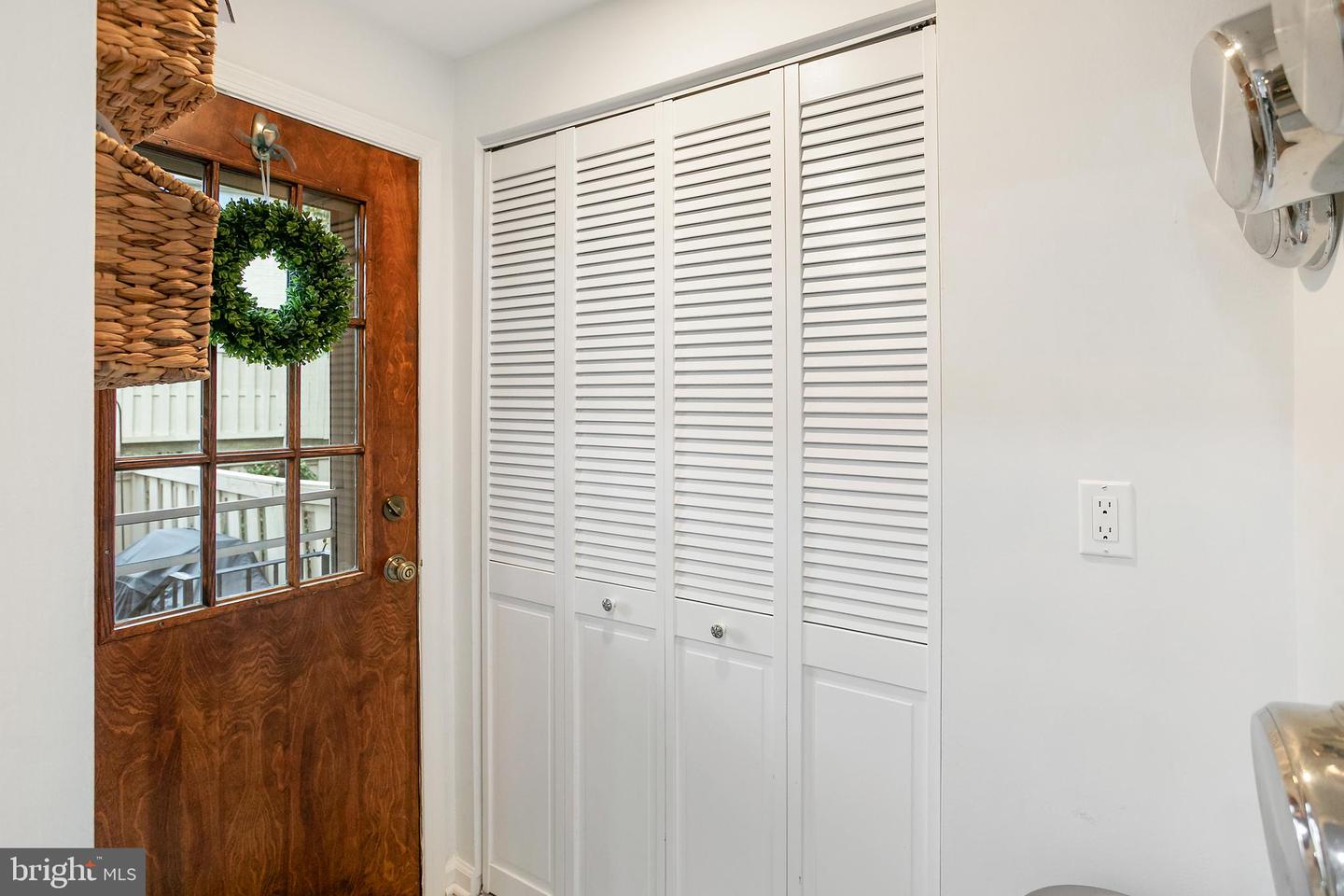 3818 KING ST, ALEXANDRIA, Virginia 22302, 3 Bedrooms Bedrooms, ,2 BathroomsBathrooms,Residential,For sale,3818 KING ST,VAAX2050294 MLS # VAAX2050294