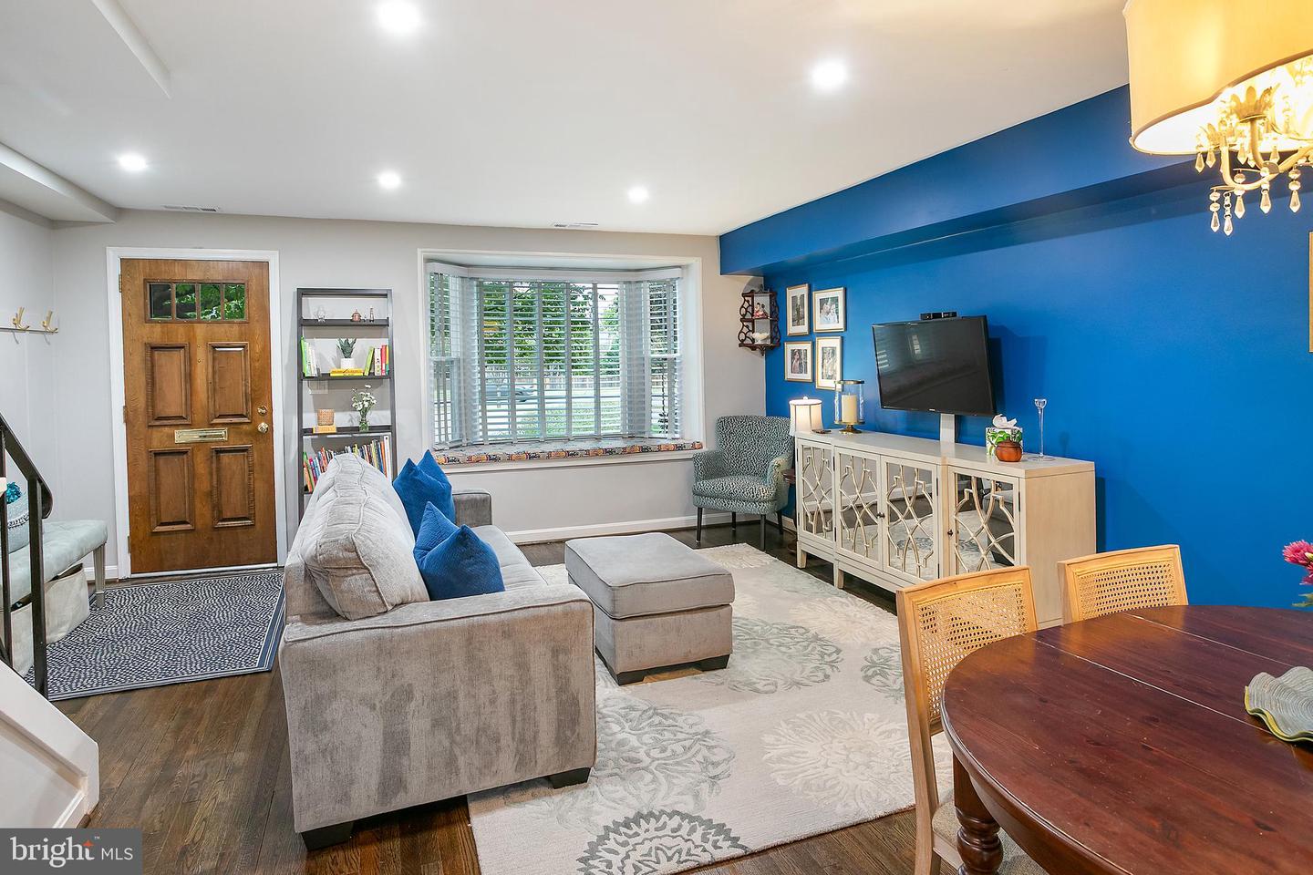 3818 KING ST, ALEXANDRIA, Virginia 22302, 3 Bedrooms Bedrooms, ,2 BathroomsBathrooms,Residential,For sale,3818 KING ST,VAAX2050294 MLS # VAAX2050294