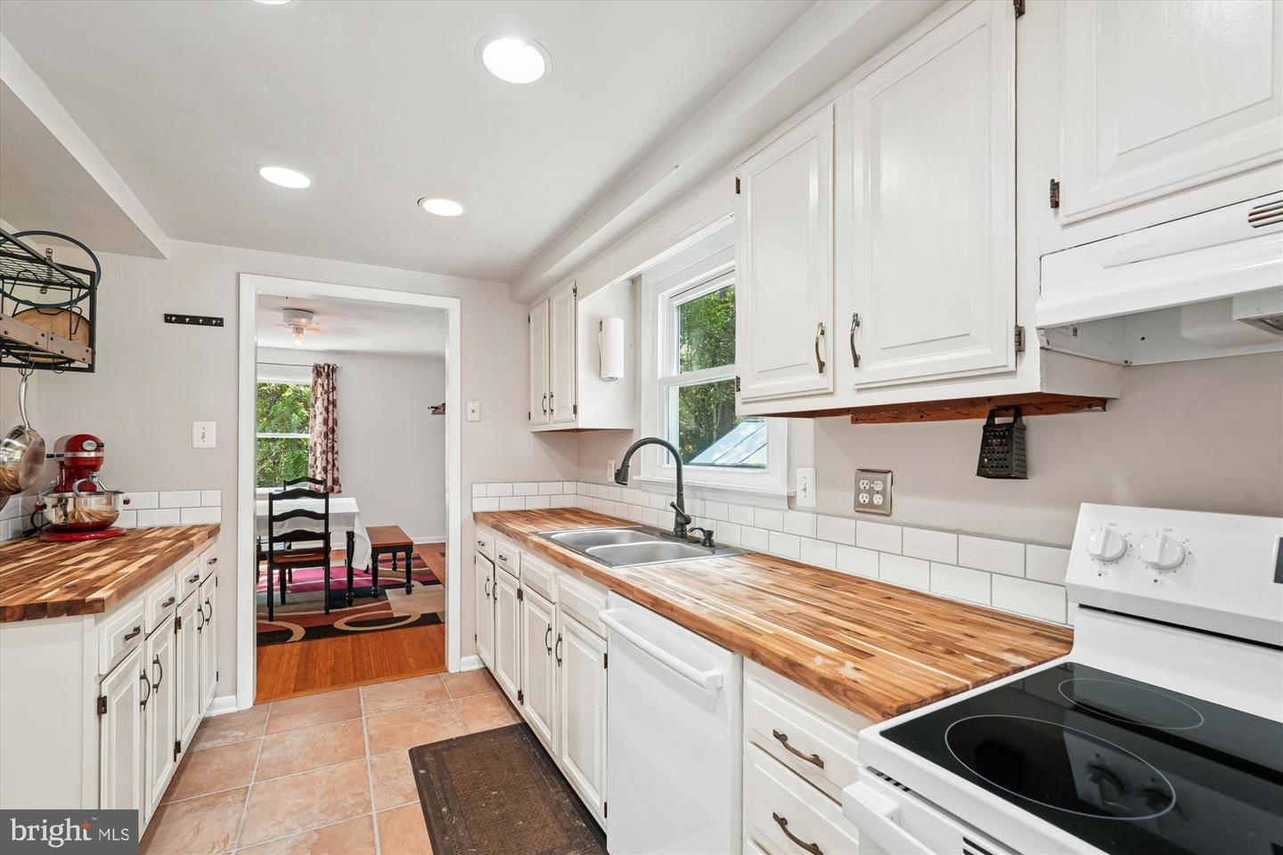 4170 PADGETT DR, HAYMARKET, Virginia 20169, 4 Bedrooms Bedrooms, ,2 BathroomsBathrooms,Residential,For sale,4170 PADGETT DR,VAPW2104940 MLS # VAPW2104940