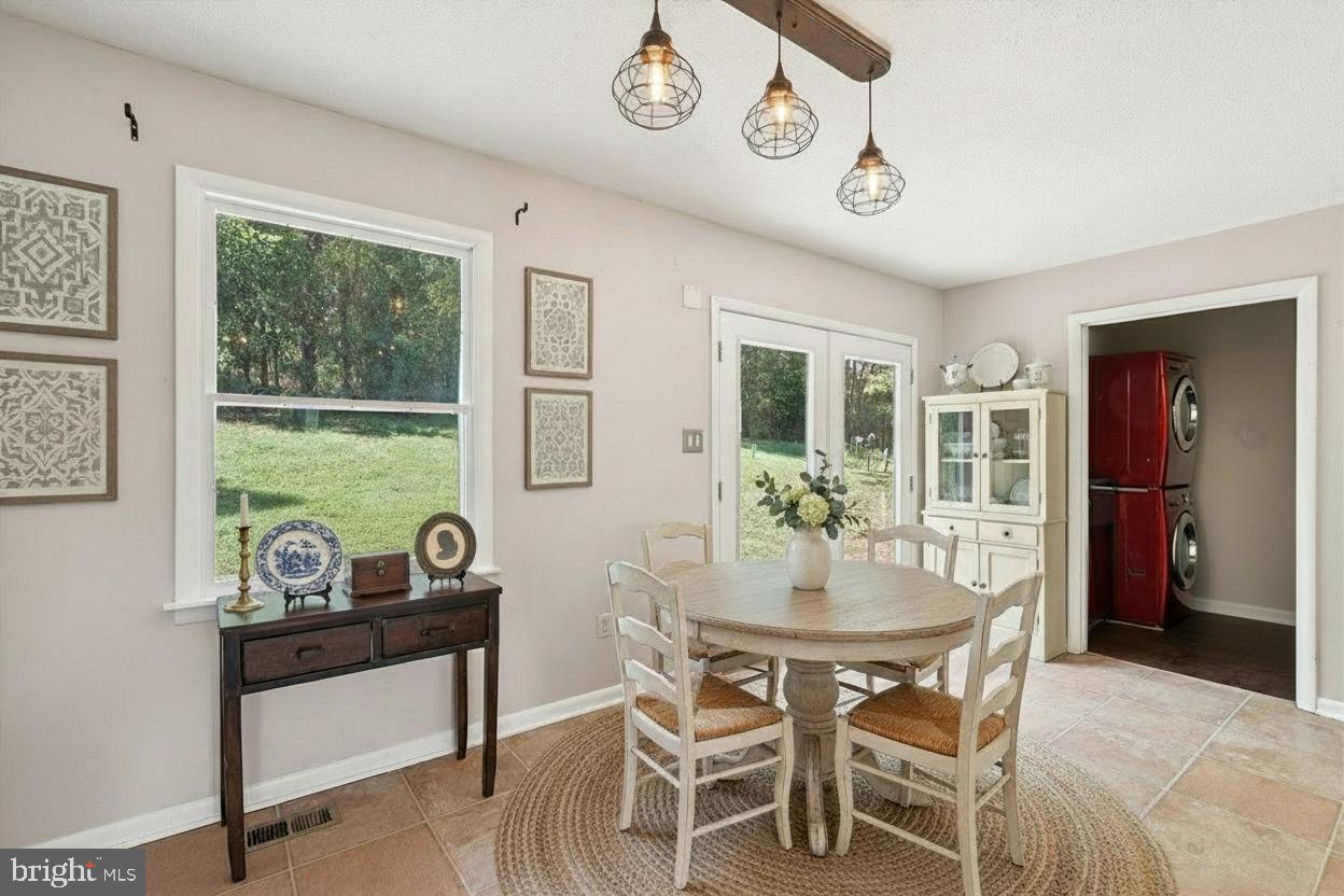 4170 PADGETT DR, HAYMARKET, Virginia 20169, 4 Bedrooms Bedrooms, ,2 BathroomsBathrooms,Residential,For sale,4170 PADGETT DR,VAPW2104940 MLS # VAPW2104940