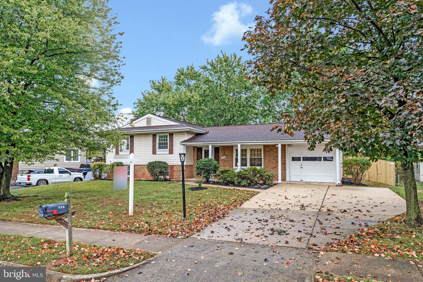 724 N AMELIA ST, STERLING, Virginia 20164, 3 Bedrooms Bedrooms, 6 Rooms Rooms,3 BathroomsBathrooms,Residential,For sale,724 N AMELIA ST,VALO2107828 MLS # VALO2107828