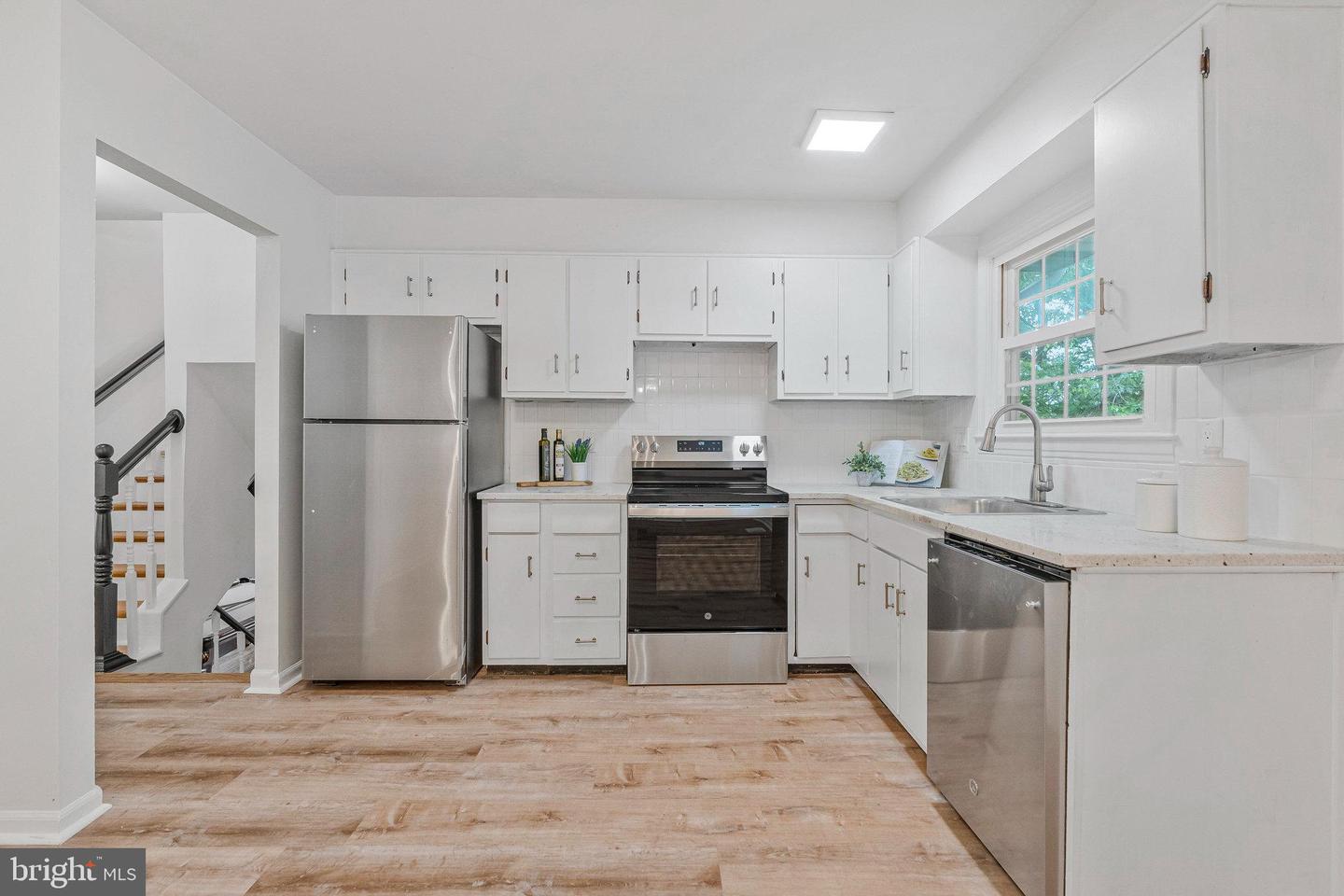 724 N AMELIA ST, STERLING, Virginia 20164, 3 Bedrooms Bedrooms, 6 Rooms Rooms,3 BathroomsBathrooms,Residential,For sale,724 N AMELIA ST,VALO2107828 MLS # VALO2107828