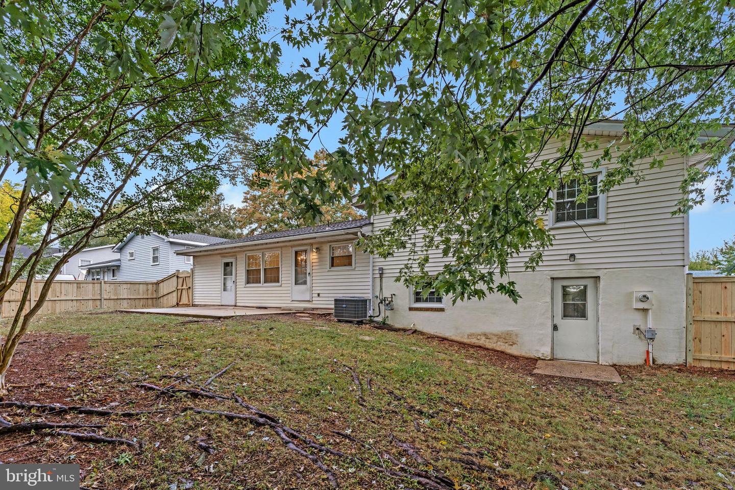 724 N AMELIA ST, STERLING, Virginia 20164, 3 Bedrooms Bedrooms, 6 Rooms Rooms,3 BathroomsBathrooms,Residential,For sale,724 N AMELIA ST,VALO2107828 MLS # VALO2107828
