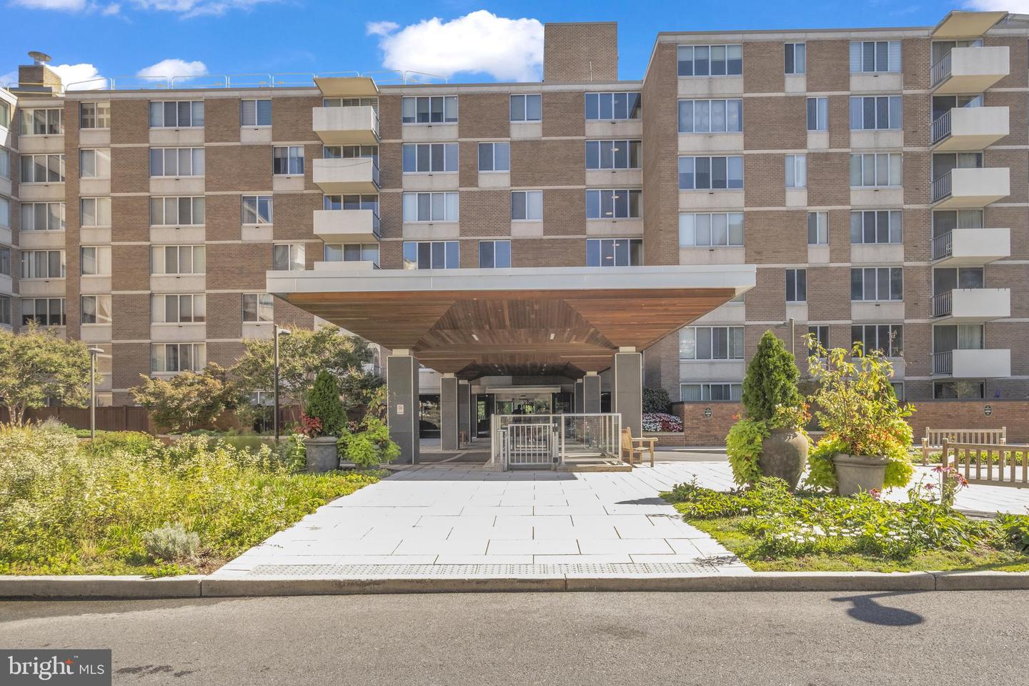 2939 VAN NESS ST NW #418, WASHINGTON, District Of Columbia 20008, 1 Bedroom Bedrooms, ,1 BathroomBathrooms,Residential,For sale,2939 VAN NESS ST NW #418,DCDC2224772 MLS # DCDC2224772