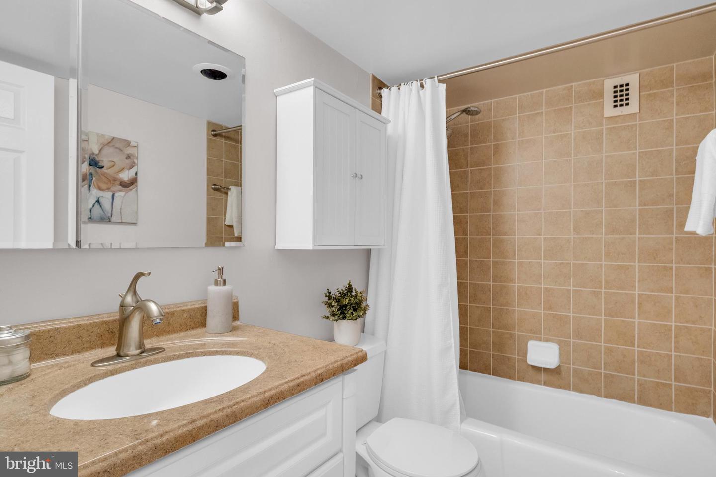 2939 VAN NESS ST NW #418, WASHINGTON, District Of Columbia 20008, 1 Bedroom Bedrooms, ,1 BathroomBathrooms,Residential,For sale,2939 VAN NESS ST NW #418,DCDC2224772 MLS # DCDC2224772