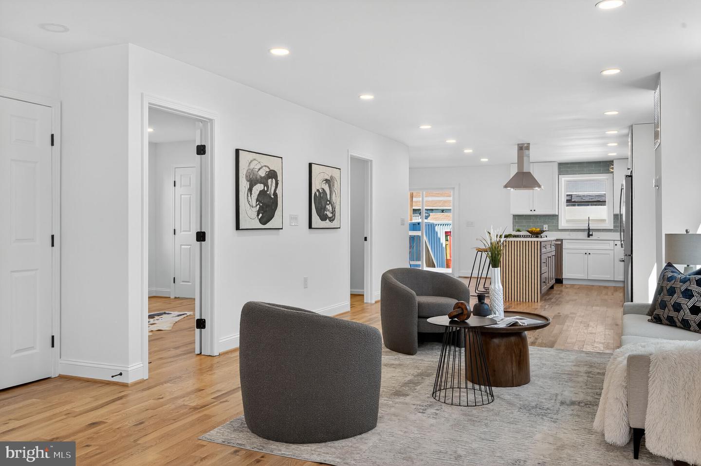 1006 DOUGLAS ST NE, WASHINGTON, District Of Columbia 20018, 5 Bedrooms Bedrooms, ,4 BathroomsBathrooms,Residential,For sale,1006 DOUGLAS ST NE,DCDC2224804 MLS # DCDC2224804
