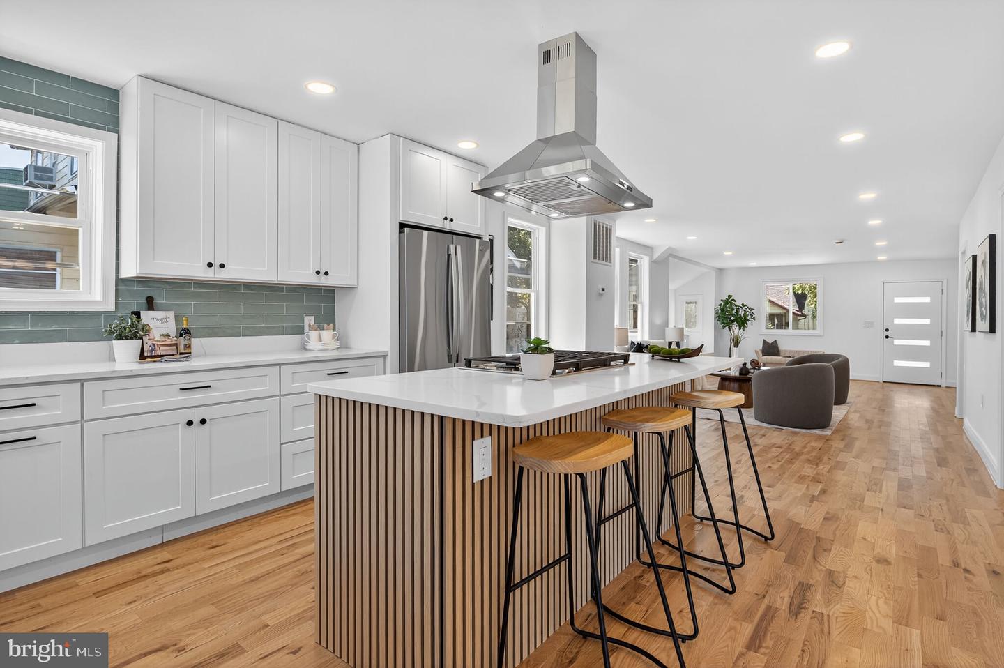 1006 DOUGLAS ST NE, WASHINGTON, District Of Columbia 20018, 5 Bedrooms Bedrooms, ,4 BathroomsBathrooms,Residential,For sale,1006 DOUGLAS ST NE,DCDC2224804 MLS # DCDC2224804