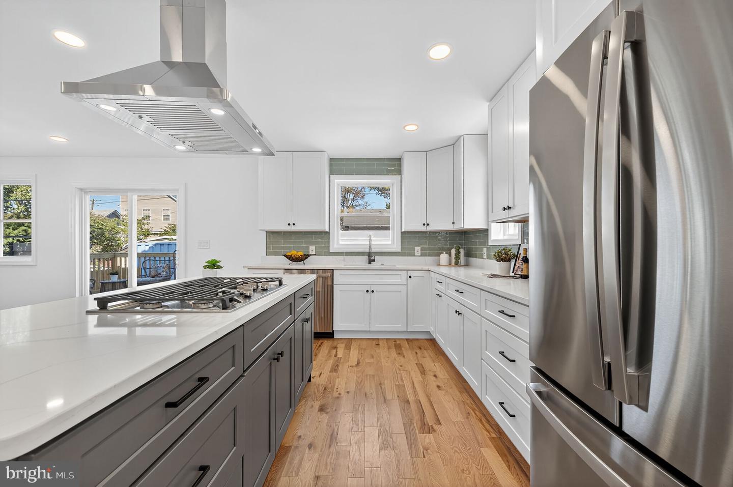 1006 DOUGLAS ST NE, WASHINGTON, District Of Columbia 20018, 5 Bedrooms Bedrooms, ,4 BathroomsBathrooms,Residential,For sale,1006 DOUGLAS ST NE,DCDC2224804 MLS # DCDC2224804