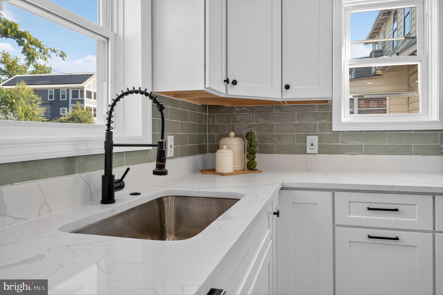 1006 DOUGLAS ST NE, WASHINGTON, District Of Columbia 20018, 5 Bedrooms Bedrooms, ,4 BathroomsBathrooms,Residential,For sale,1006 DOUGLAS ST NE,DCDC2224804 MLS # DCDC2224804